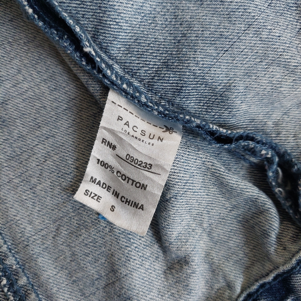 PacSun Los Angeles Distressed Denim Jacket with Rose Embroidery - Size S - Picture 7 of 9
